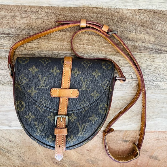 Louis Vuitton Handbags - Vintage Louis Vuitton Chantilly PM Crossbody Bag